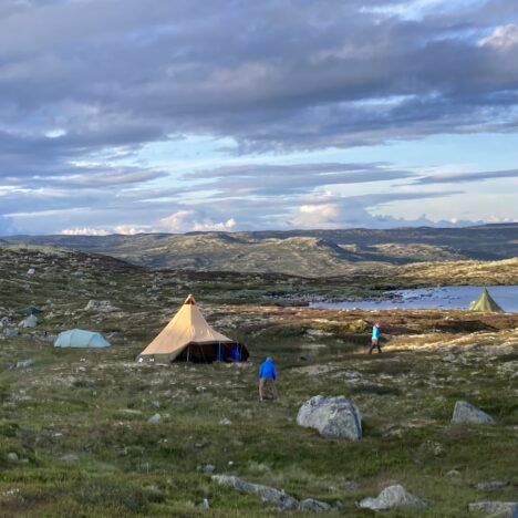 TIGEREKSPRESSEN I NORGE: Naturen er min meditasjon - meditativ speiling til fjells. En annerledes retreat.